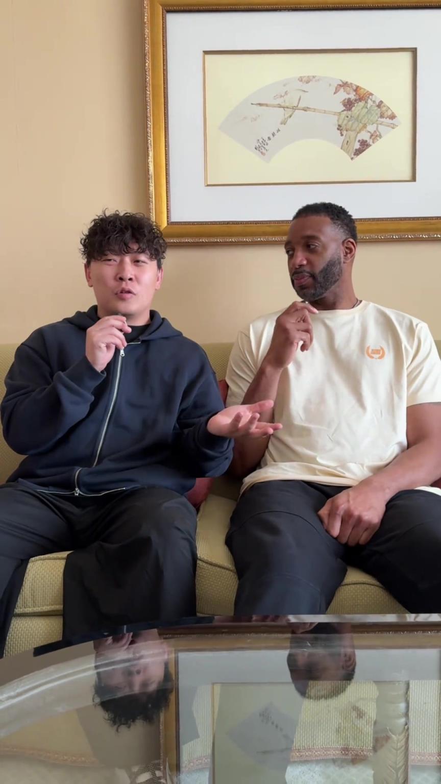 小伙子你真勇啊，在麥迪面前“那個(gè)，那個(gè)”的