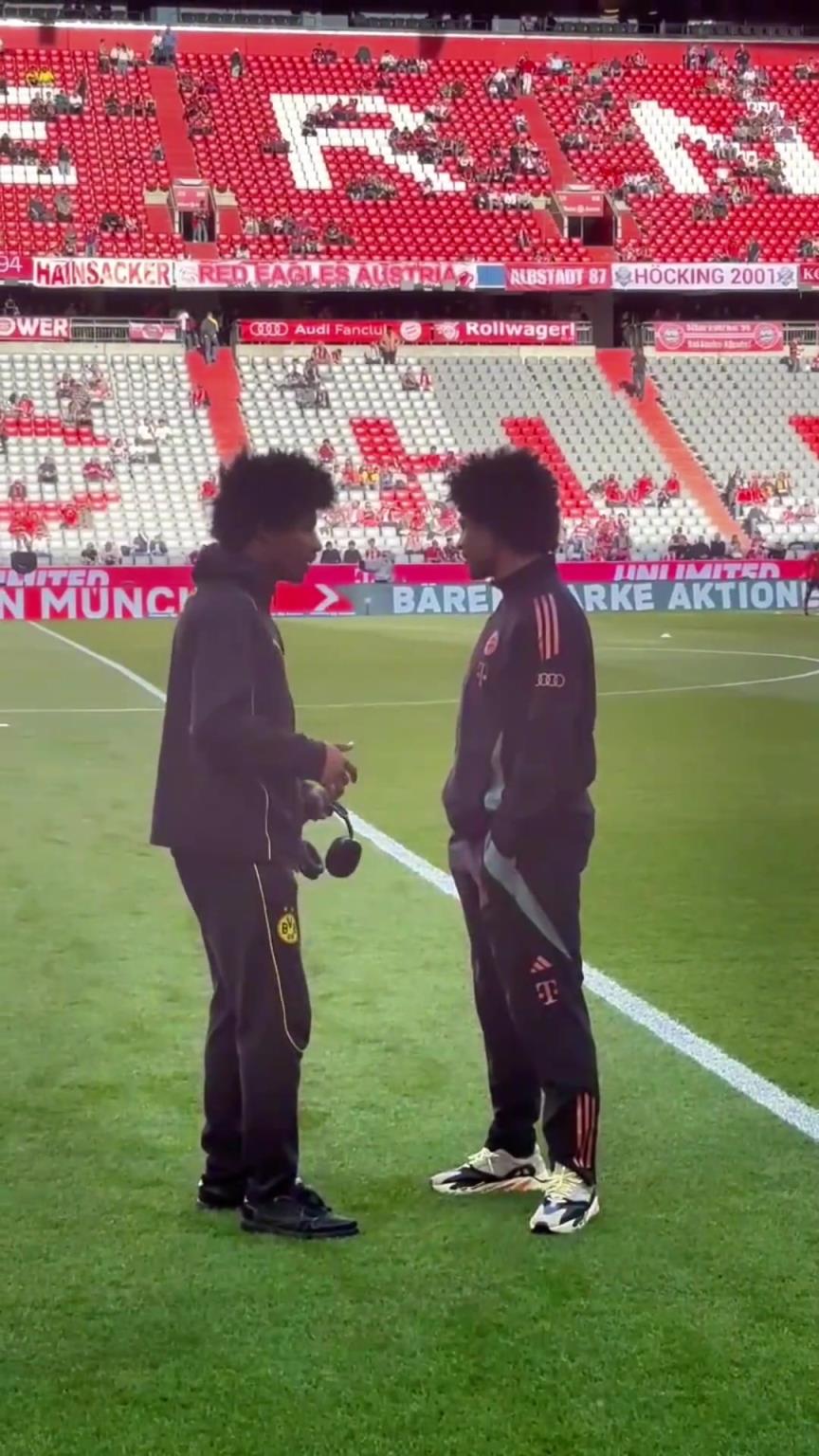 一模一樣的蓬蓬頭！一時分不清阿德耶米和格納布里了！