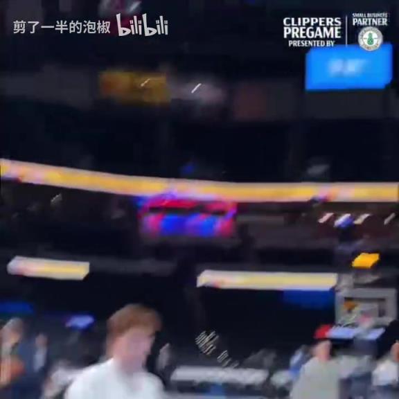 寶藏球員！你覺得小瓊斯能延續(xù)去年季后賽的亮眼表現(xiàn)嗎？